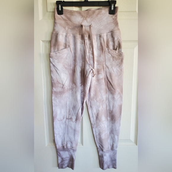 All in motion as set - Picture 5 of 7